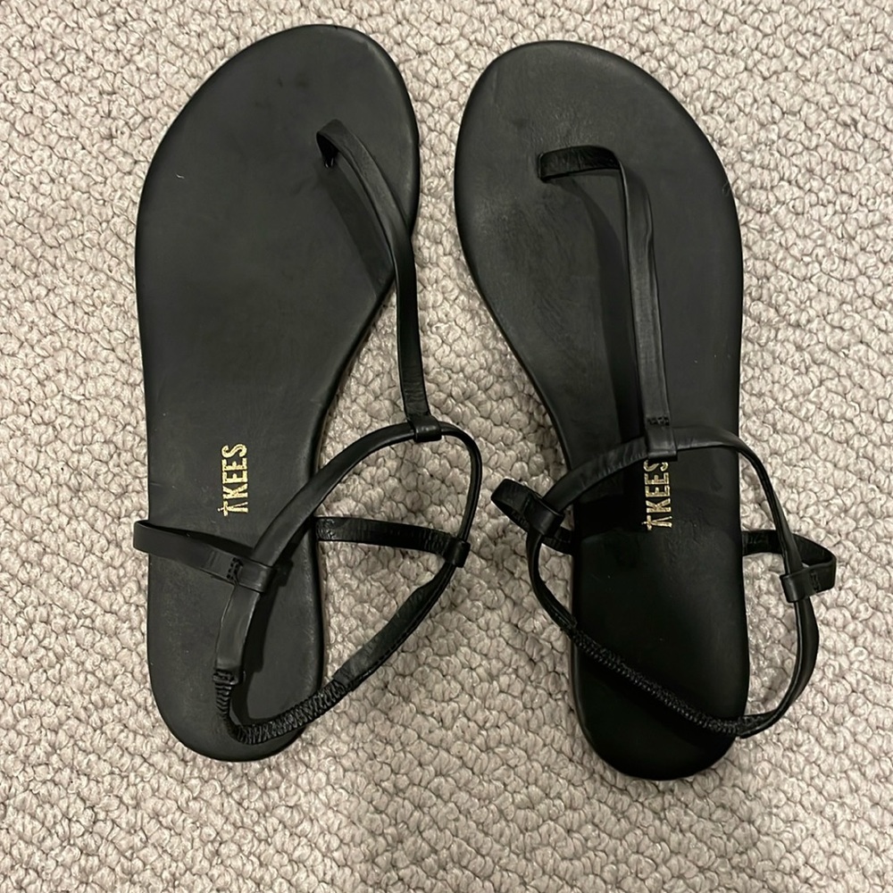 Black tkees